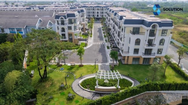 Nhà phố The Classia Khang Điền diện tích 135m2 có sân vườn