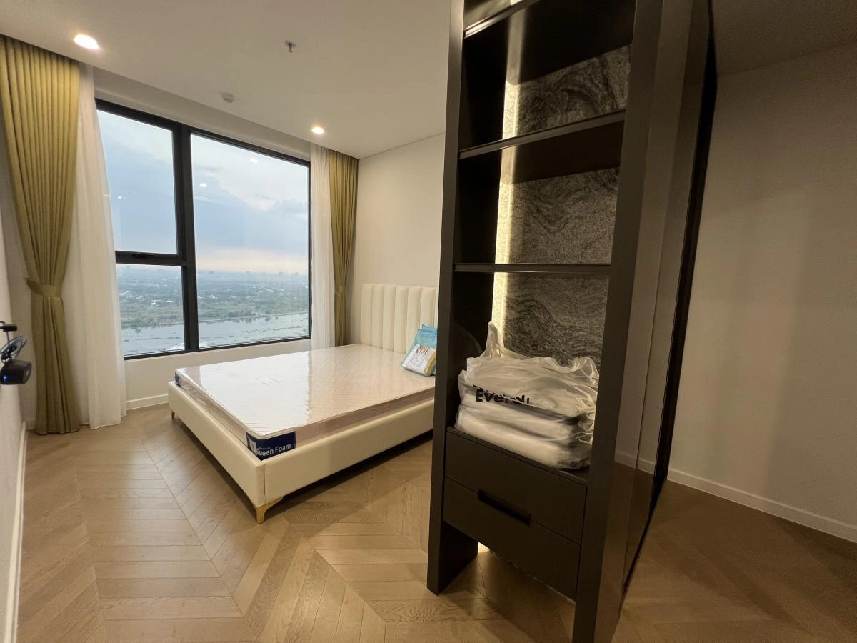 Cho thuê căn hộ Lumiere Riverside  2 phòng ngủ giá 30 triệu view sông